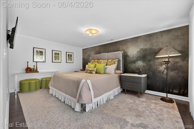 810 Harmon Avenue, Birmingham, MI 48009