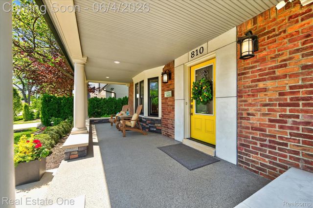 810 Harmon Avenue, Birmingham, MI 48009