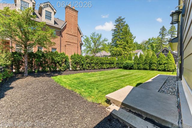 810 Harmon Avenue, Birmingham, MI 48009