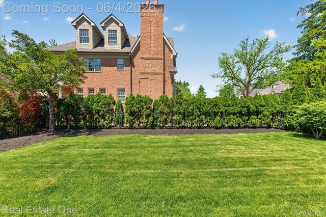 810 Harmon Avenue, Birmingham, MI 48009