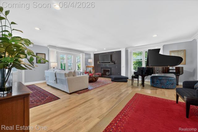 810 Harmon Avenue, Birmingham, MI 48009