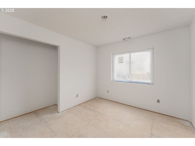 248 Se PITZER St, Roseburg, OR 97470