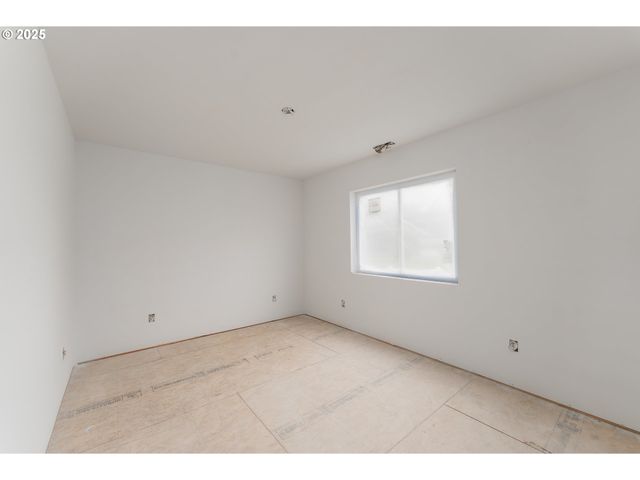 248 Se PITZER St, Roseburg, OR 97470