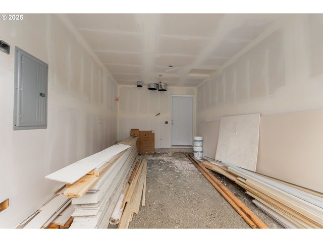 248 Se PITZER St, Roseburg, OR 97470