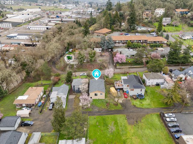 248 Se PITZER St, Roseburg, OR 97470