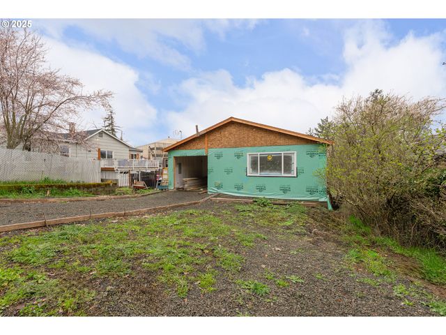 248 Se PITZER St, Roseburg, OR 97470