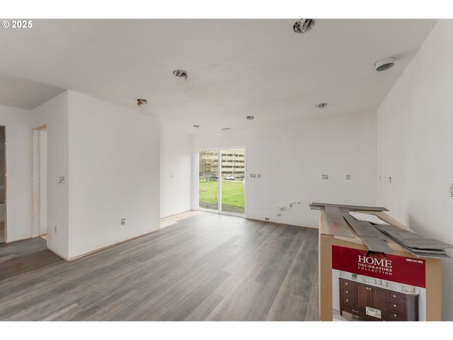 248 Se PITZER St, Roseburg, OR 97470