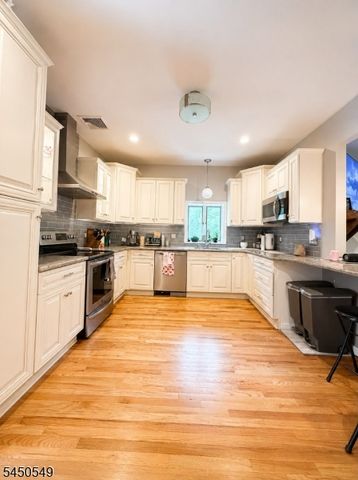 33 Harrison Rd, Pequannock Twp., NJ 07444
