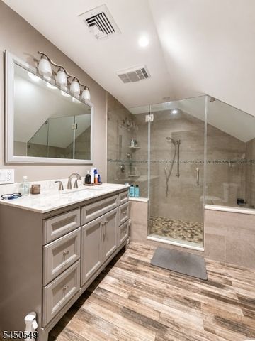 33 Harrison Rd, Pequannock Twp., NJ 07444
