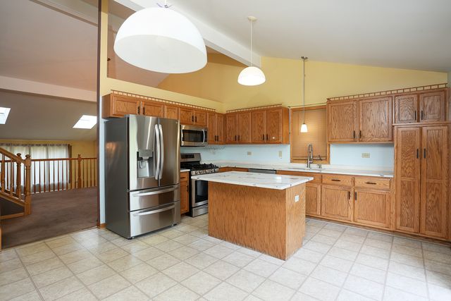 5013 180TH Street, Country Club Hills, IL 60478