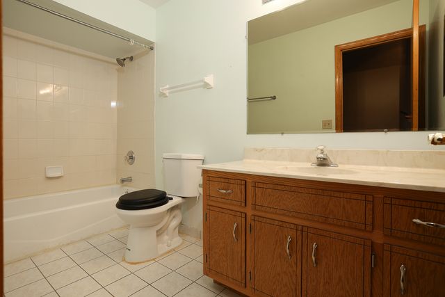 5013 180TH Street, Country Club Hills, IL 60478