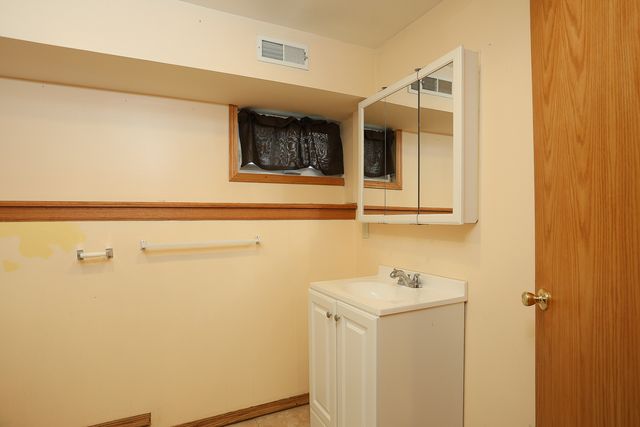 5013 180TH Street, Country Club Hills, IL 60478