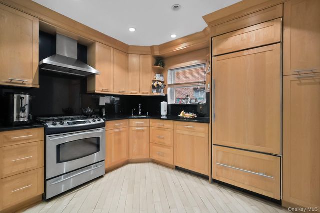 8414 Lefferts Boulevard, Kew Gardens, NY 11415