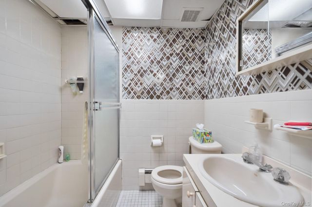 8414 Lefferts Boulevard, Kew Gardens, NY 11415