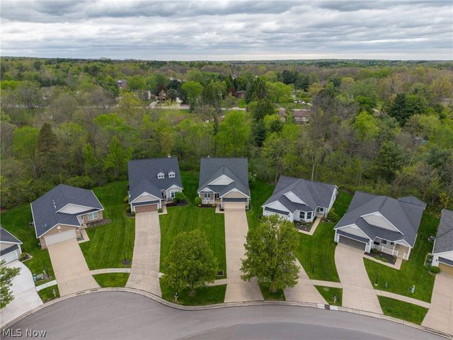 10500 W Ravine View Court, North Royalton, OH 44133