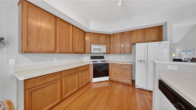 10500 W Ravine View Court, North Royalton, OH 44133
