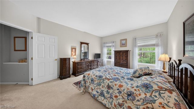 10500 W Ravine View Court, North Royalton, OH 44133