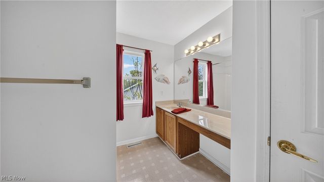 10500 W Ravine View Court, North Royalton, OH 44133