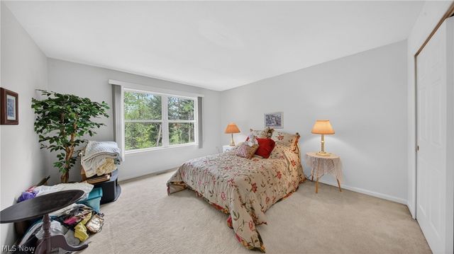 10500 W Ravine View Court, North Royalton, OH 44133