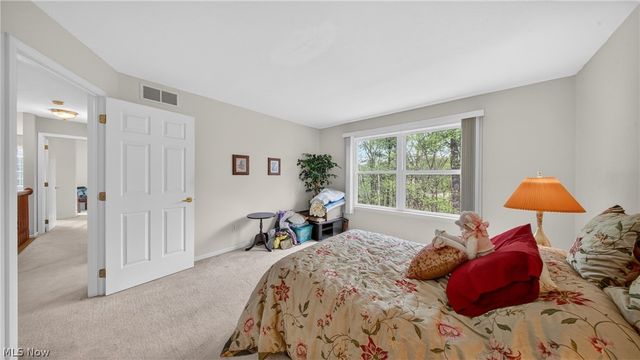 10500 W Ravine View Court, North Royalton, OH 44133