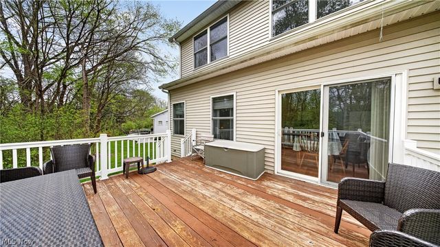 10500 W Ravine View Court, North Royalton, OH 44133