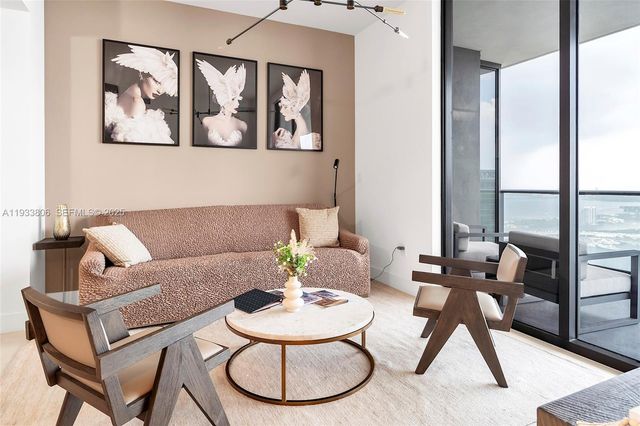 159 NE 6th St 5016, Miami, FL 33132