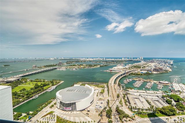 159 NE 6th St 5016, Miami, FL 33132