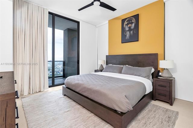 159 NE 6th St 5016, Miami, FL 33132