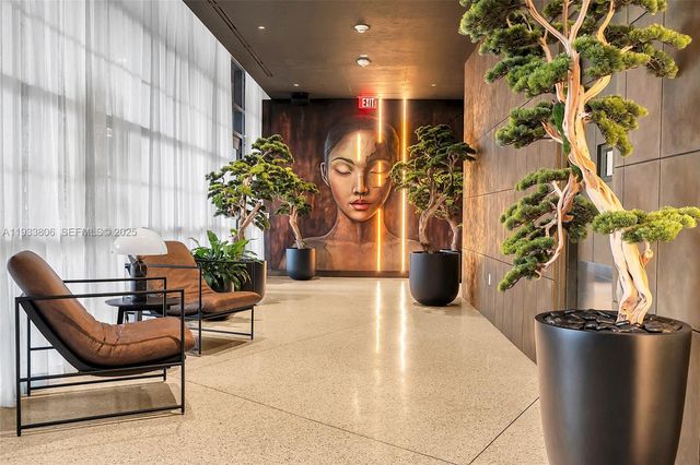 159 NE 6th St 5016, Miami, FL 33132