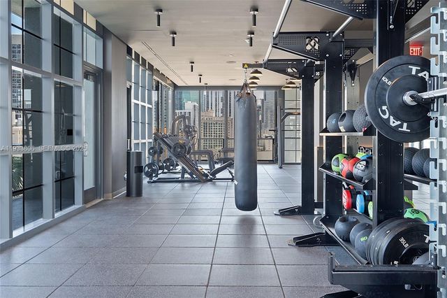 159 NE 6th St 5016, Miami, FL 33132