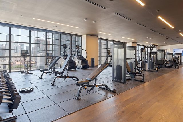 159 NE 6th St 5016, Miami, FL 33132