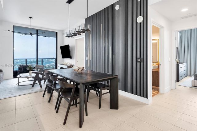 159 NE 6th St 5016, Miami, FL 33132