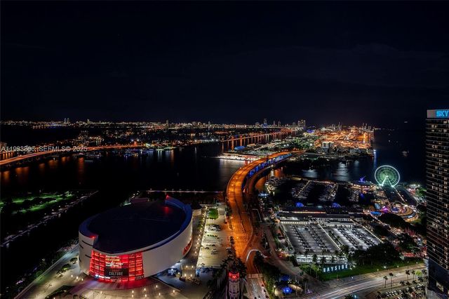 159 NE 6th St 5016, Miami, FL 33132