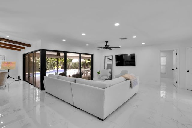 1225 NW 15th Street, Boca Raton, FL 33486
