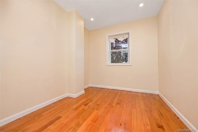 426 N Corona Avenue 7, Valley Stream, NY 11580