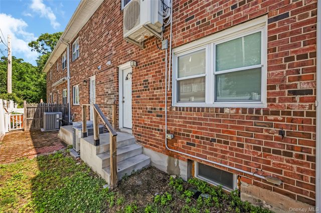 426 N Corona Avenue 7, Valley Stream, NY 11580