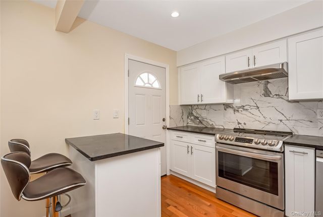 426 N Corona Avenue 7, Valley Stream, NY 11580