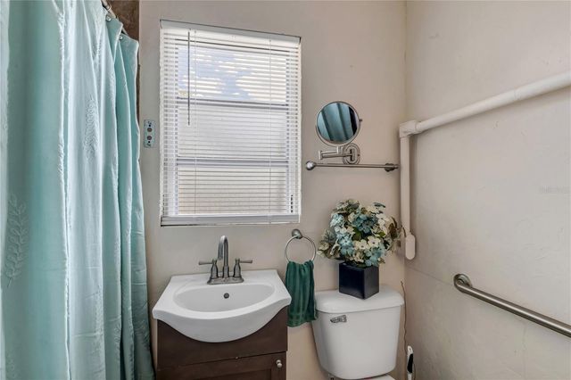 1520 NEWPORT AVENUE, Deland, FL 32724