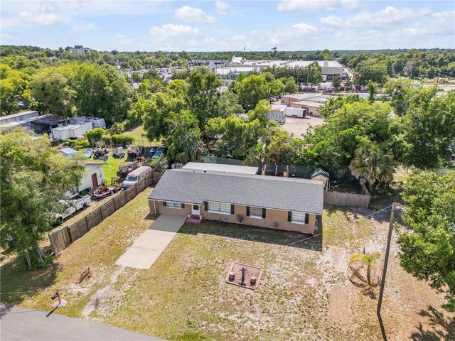 1520 NEWPORT AVENUE, Deland, FL 32724
