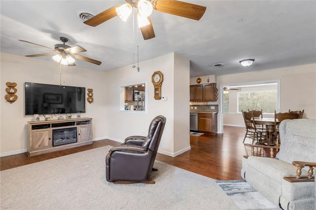 1520 NEWPORT AVENUE, Deland, FL 32724