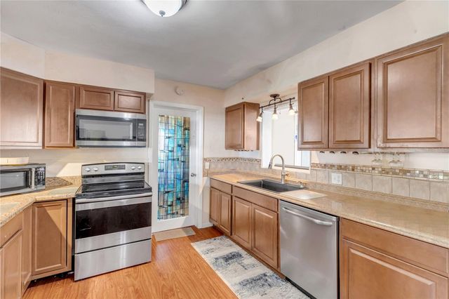 1520 NEWPORT AVENUE, Deland, FL 32724