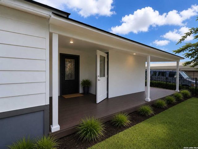 261 Avenue H, Poteet, TX 78065