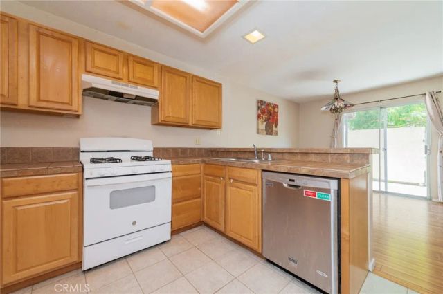 107 Oxford 34, Irvine, CA 92612