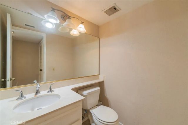 107 Oxford 34, Irvine, CA 92612