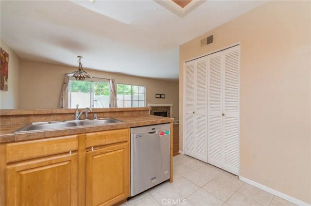 107 Oxford 34, Irvine, CA 92612