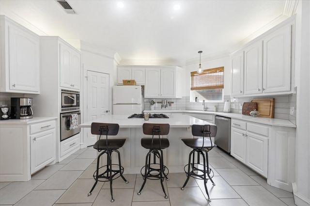 3332 W 4th Street, Fort Worth, TX 76107