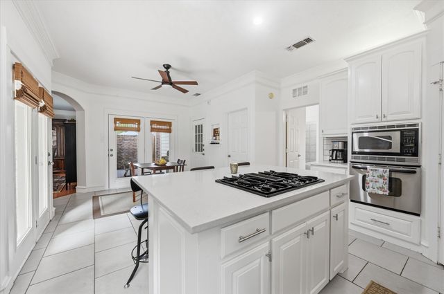 3332 W 4th Street, Fort Worth, TX 76107