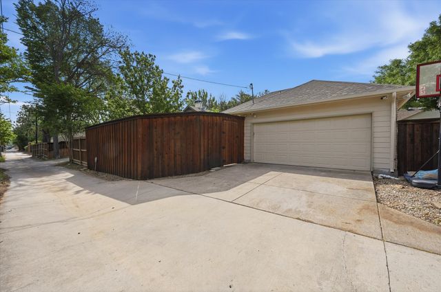 3332 W 4th Street, Fort Worth, TX 76107