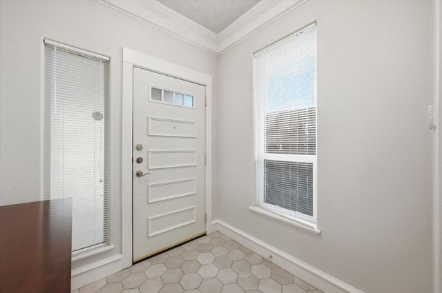 3332 W 4th Street, Fort Worth, TX 76107