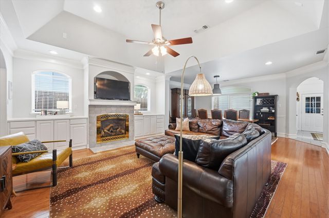 3332 W 4th Street, Fort Worth, TX 76107